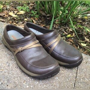 Merrell Leather Womens Slip on Flats Sz 9